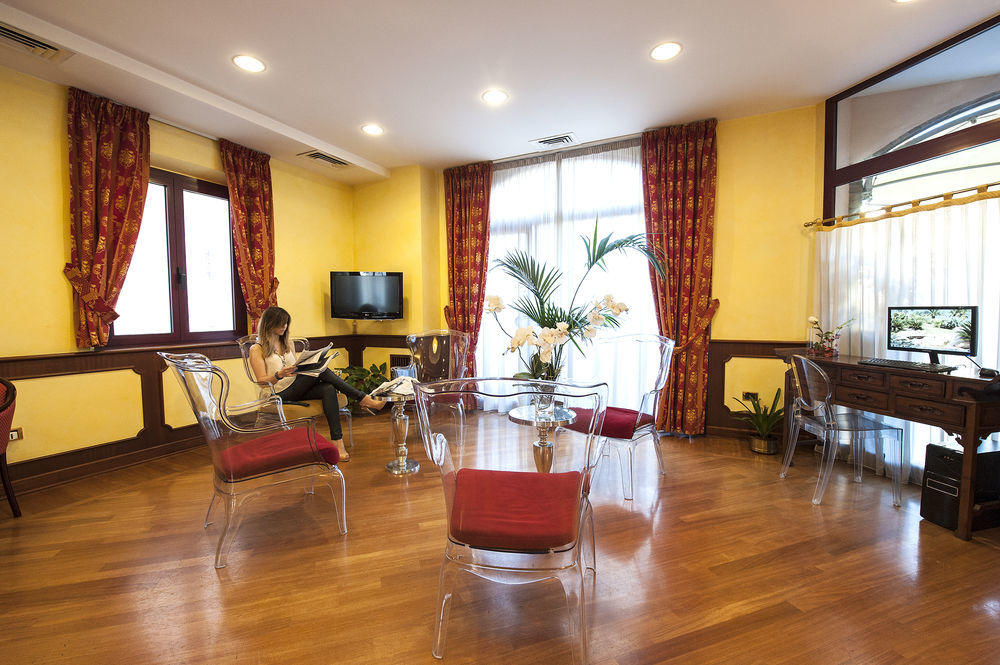 Hotel Regent - In Pieno Centro San Benedetto del Tronto Ngoại thất bức ảnh