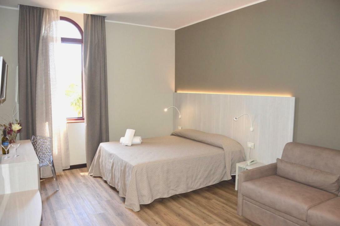 Hotel Regent - In Pieno Centro San Benedetto del Tronto Ngoại thất bức ảnh