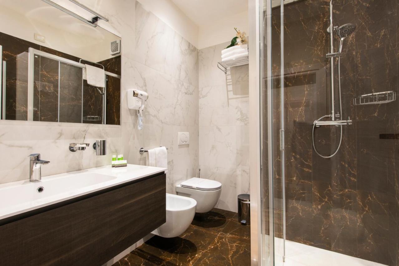 Hotel Regent - In Pieno Centro San Benedetto del Tronto Ngoại thất bức ảnh