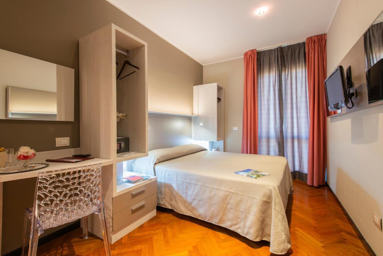 Hotel Regent - In Pieno Centro San Benedetto del Tronto Ngoại thất bức ảnh